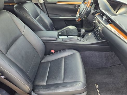 Used 2014 Lexus ES 300h w/ Luxury Package w/Bamboo Trim FWD image 13