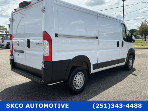 Used 2025 RAM ProMaster 2500 w/ Convenience Group FWD image 5
