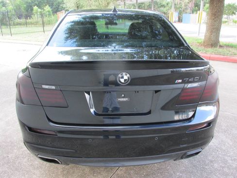 Used 2015 BMW 740i image 6
