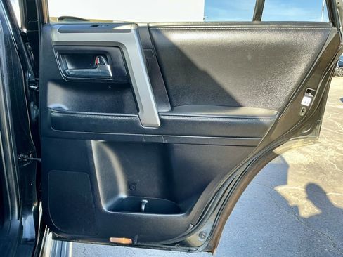 Used 2015 Toyota 4Runner Limited image 23