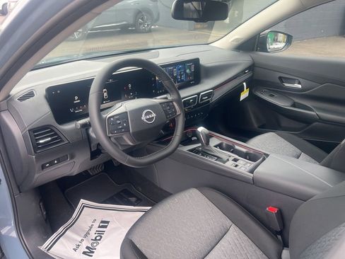 New 2026 Nissan Sentra SV w/ SV Convenience Package FWD image 22