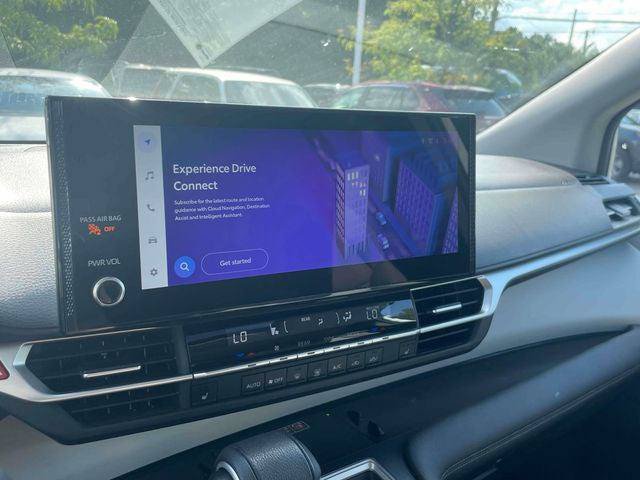 Certified 2025 Toyota Sienna XLE FWD image 29