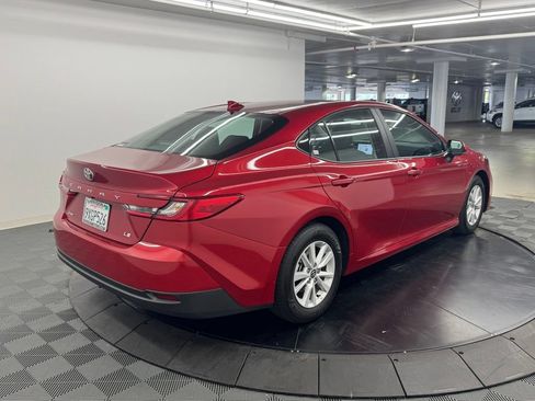Used 2026 Toyota Camry LE FWD image 5