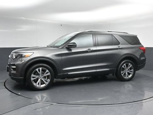 Used 2020 Ford Explorer Platinum w/ Premium Technology Package AWD/4WD image 4