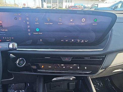 Certified 2025 Buick Envision Preferred AWD/4WD image 24