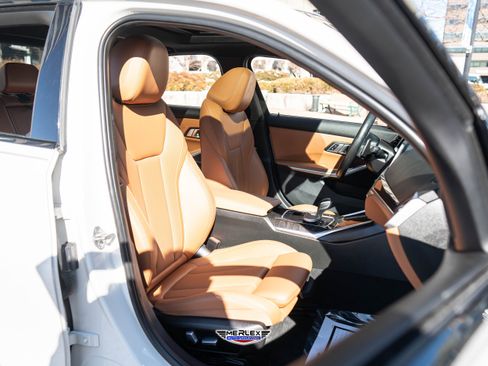 Used 2022 BMW 330e xDrive w/ M Sport Package image 17