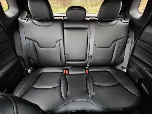 New 2026 Jeep Compass Limited image 9