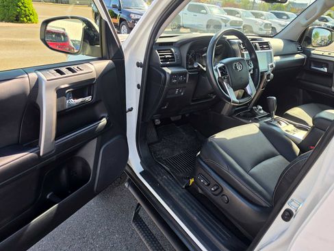 Certified 2023 Toyota 4Runner SR5 Premium AWD/4WD image 19