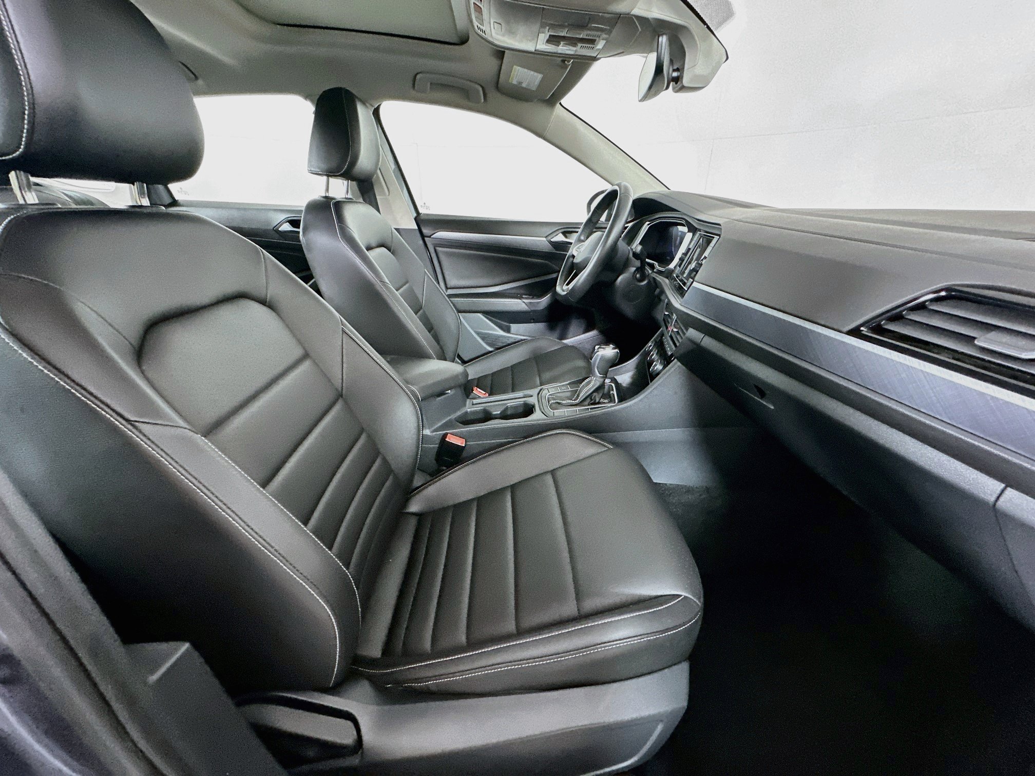 Used 2024 Volkswagen Jetta SE FWD image 30