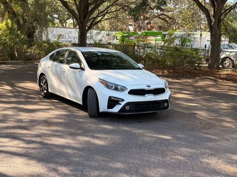 Used 2019 Kia Forte LXS FWD image 3