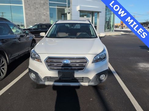 Used 2017 Subaru Outback 2.5i Touring image 1