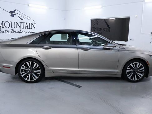 Used 2020 Lincoln MKZ Reserve w/ Elements Package image 8