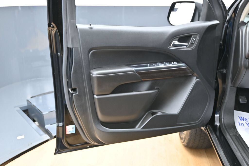 Used 2022 GMC Canyon Elevation w/ Elevation Premium Package AWD/4WD image 34