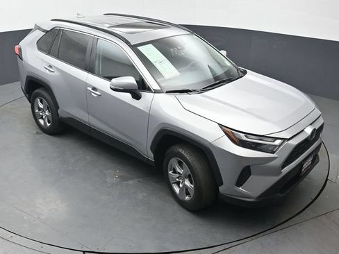 Used 2022 Toyota RAV4 XLE w/ Convenience Package AWD/4WD image 42