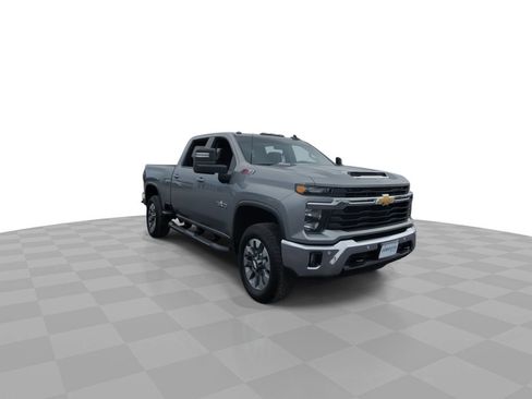Used 2025 Chevrolet Silverado 2500 LT w/ Texas Edition AWD/4WD image 2
