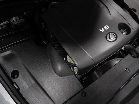 Used 2015 Lexus IS 250C image 17