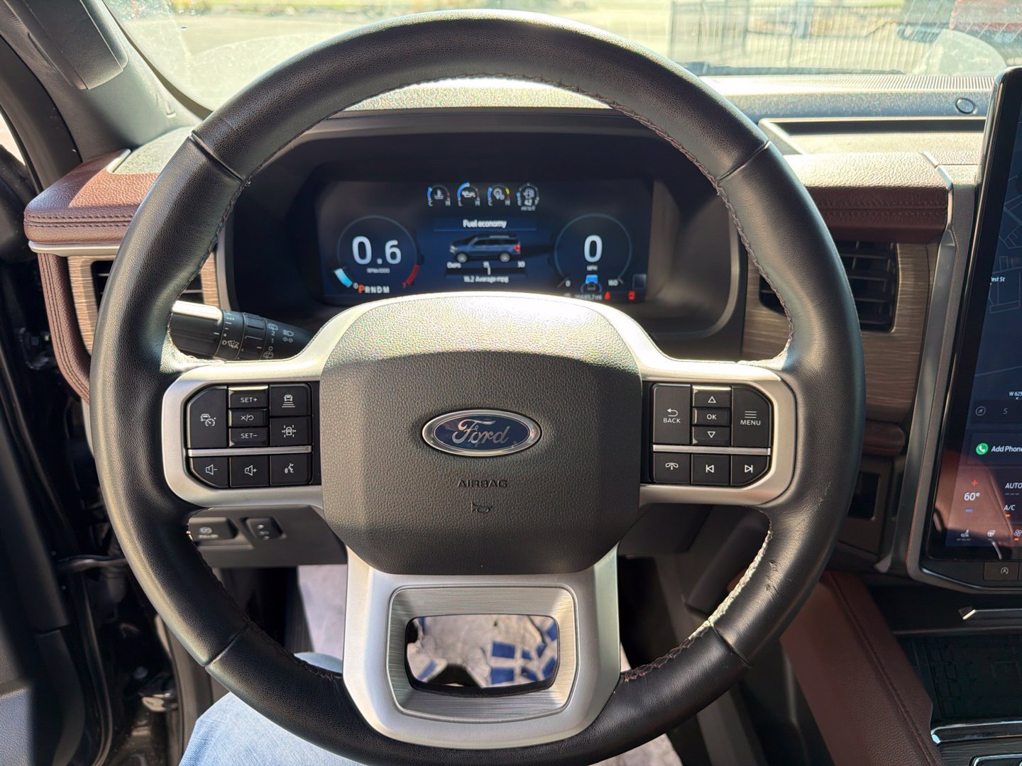 Used 2024 Ford Expedition Limited AWD/4WD image 11