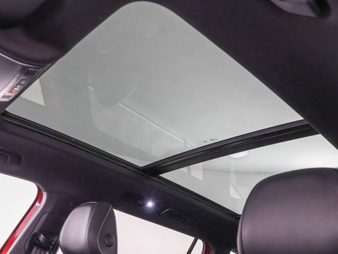 Used 2024 Volkswagen Tiguan SEL R-Line image 33