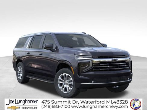 New 2026 Chevrolet Suburban LT image 7