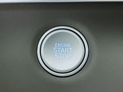 Certified 2025 Hyundai Elantra Sport w/ Cargo Package image 32