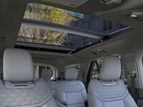 New 2026 Ford Explorer Platinum w/ LUX Leather Package AWD/4WD image 24