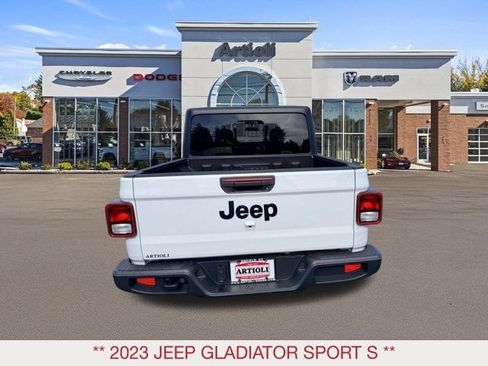 Certified 2023 Jeep Gladiator Sport AWD/4WD image 6