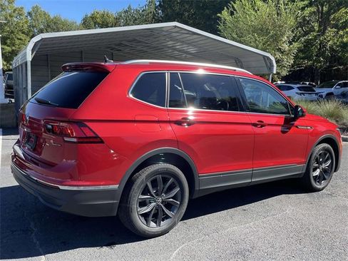 Used 2022 Volkswagen Tiguan SE image 6