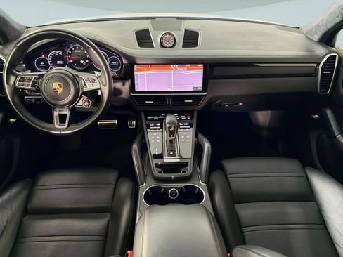Certified 2020 Porsche Cayenne Turbo AWD/4WD image 16
