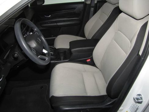 Certified 2024 Honda CR-V EX image 9