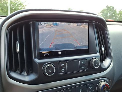 Used 2020 Chevrolet Colorado Z71 AWD/4WD image 15