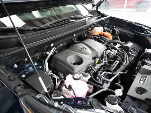 Certified 2025 Toyota RAV4 XLE w/ Convenience Package AWD/4WD image 34