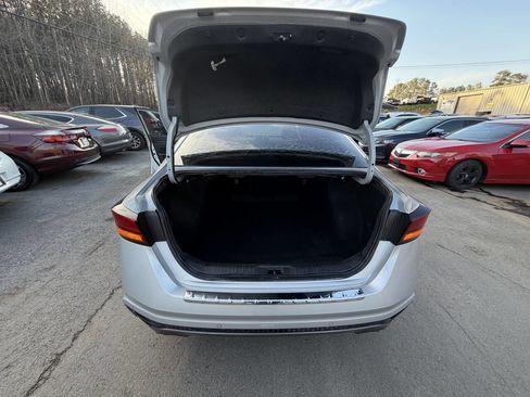 Used 2020 Nissan Altima 2.5 SR w/ Premium Package image 7