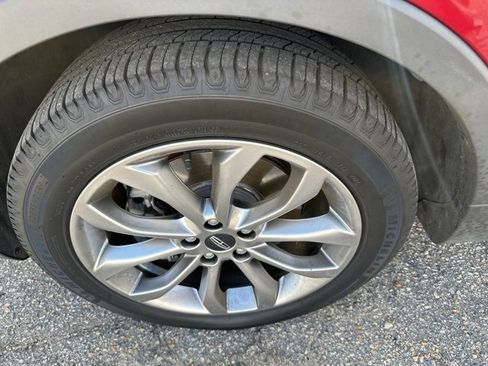 Used 2019 Lincoln MKC Select w/ Select Plus Package image 12