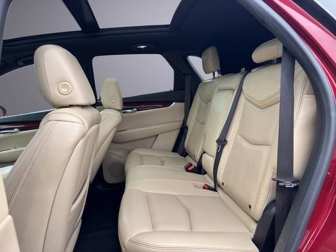 Used 2017 Cadillac XT5 Premium Luxury image 21