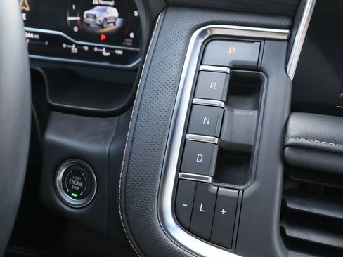 Certified 2023 GMC Yukon XL SLT w/ SLT Premium Package RWD image 18