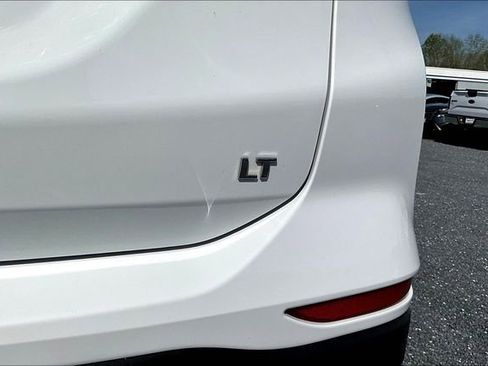 Used 2024 Chevrolet Equinox LT FWD image 24