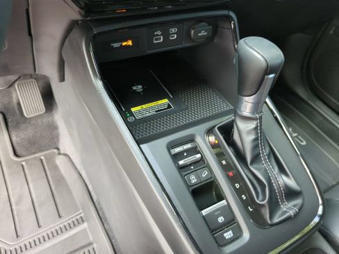 Used 2024 Honda CR-V EX-L image 16