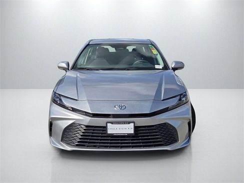 Used 2025 Toyota Camry LE image 2