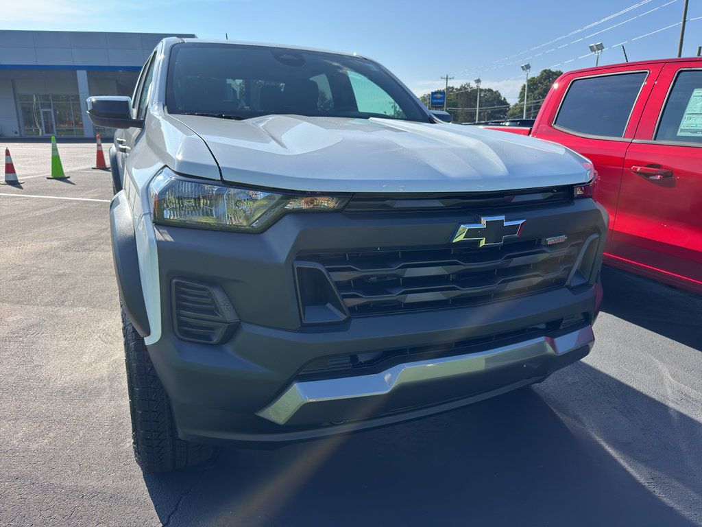 New 2026 Chevrolet Colorado Trail Boss AWD/4WD image 2