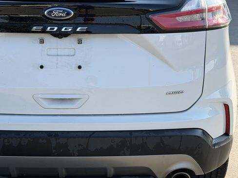 Used 2023 Ford Edge Titanium AWD/4WD image 6
