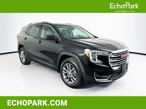 Used 2024 GMC Terrain SLT image 1