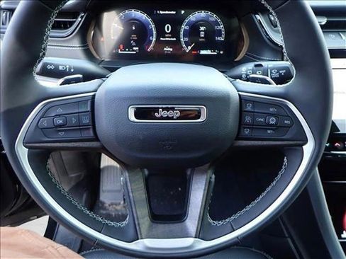 New 2026 Jeep Grand Cherokee Limited AWD/4WD image 16