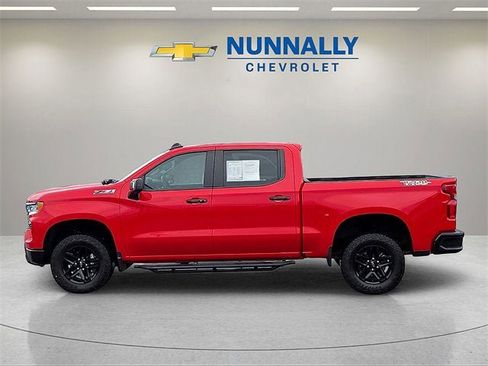 Used 2023 Chevrolet Silverado 1500 LT Trail Boss w/ Convenience Package II image 2