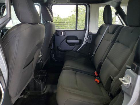 Used 2020 Jeep Wrangler Unlimited Sport AWD/4WD image 9