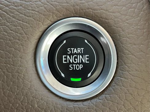 Used 2021 GMC Yukon Denali w/ Denali Ultimate Package AWD/4WD image 41