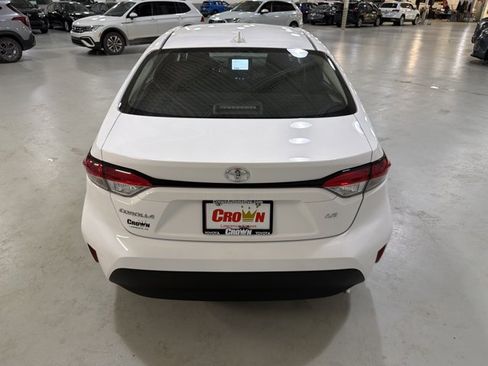Used 2026 Toyota Corolla LE FWD image 7