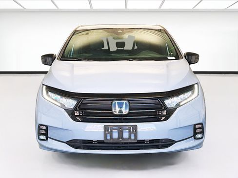 Used 2023 Honda Odyssey Sport image 2