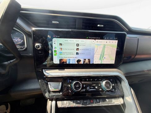 Used 2024 GMC Sierra 3500 Denali Ultimate AWD/4WD image 12