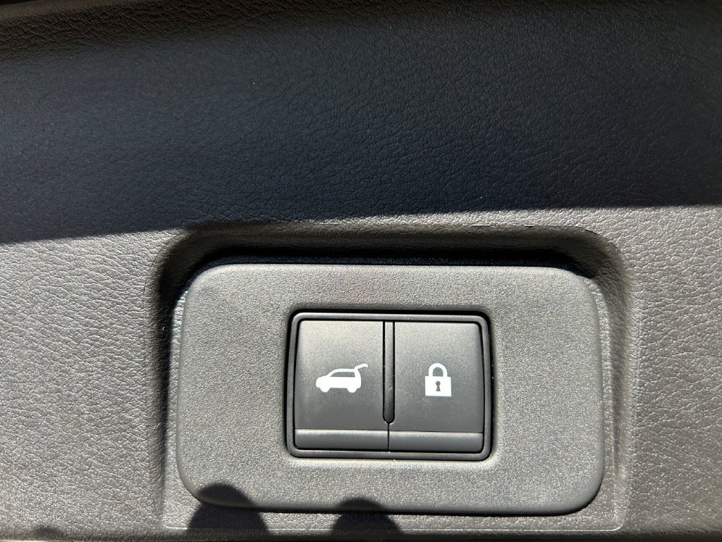 Used 2026 Nissan Rogue SV AWD/4WD image 21