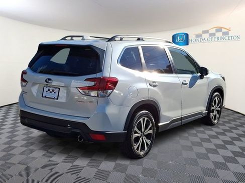 Used 2023 Subaru Forester Limited AWD/4WD image 6